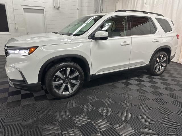 used 2025 Honda Pilot car, priced at $42,000