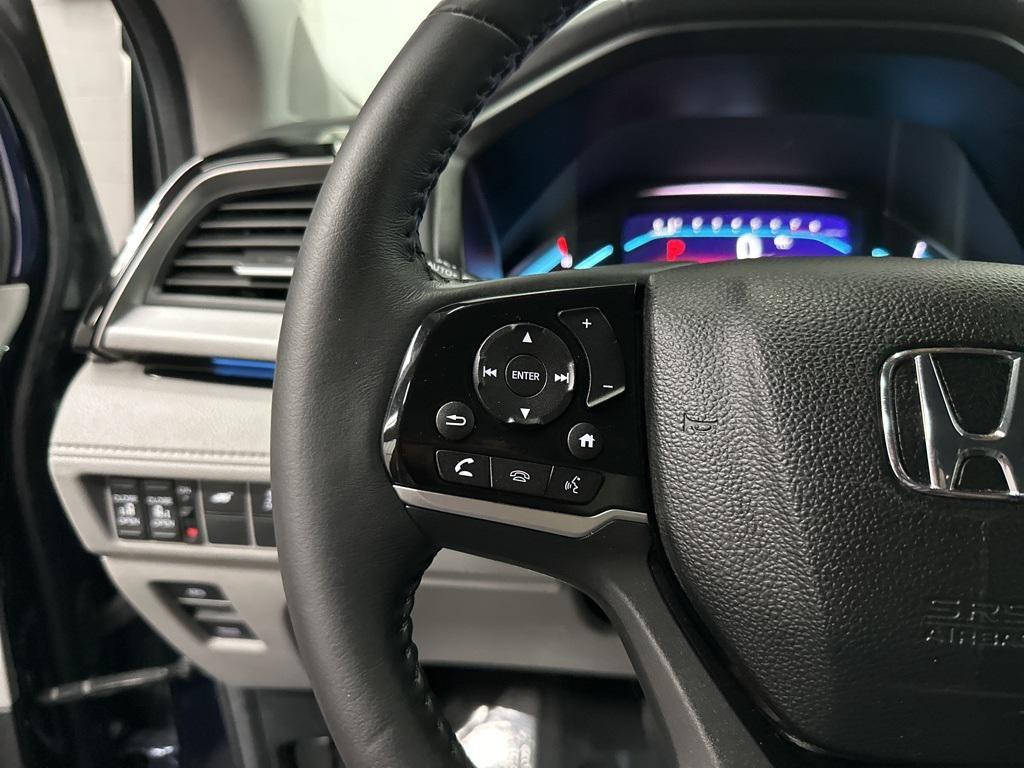 used 2024 Honda Odyssey car, priced at $34,000
