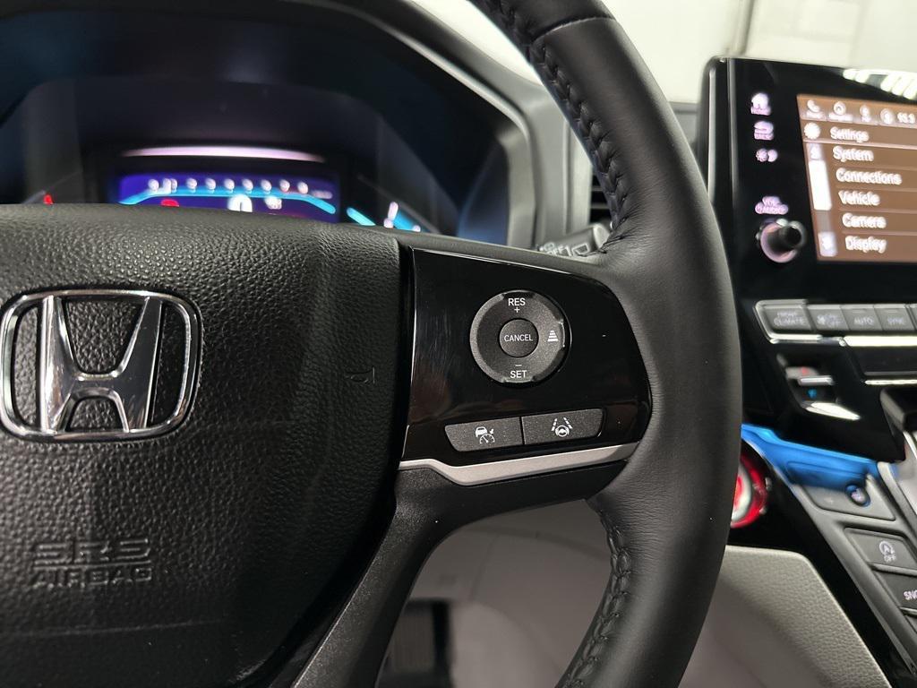 used 2024 Honda Odyssey car, priced at $34,000