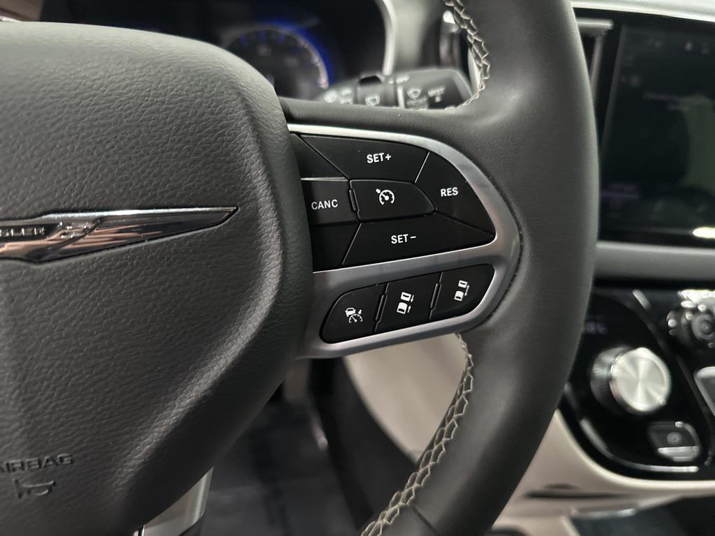 used 2023 Chrysler Pacifica car, priced at $21,500