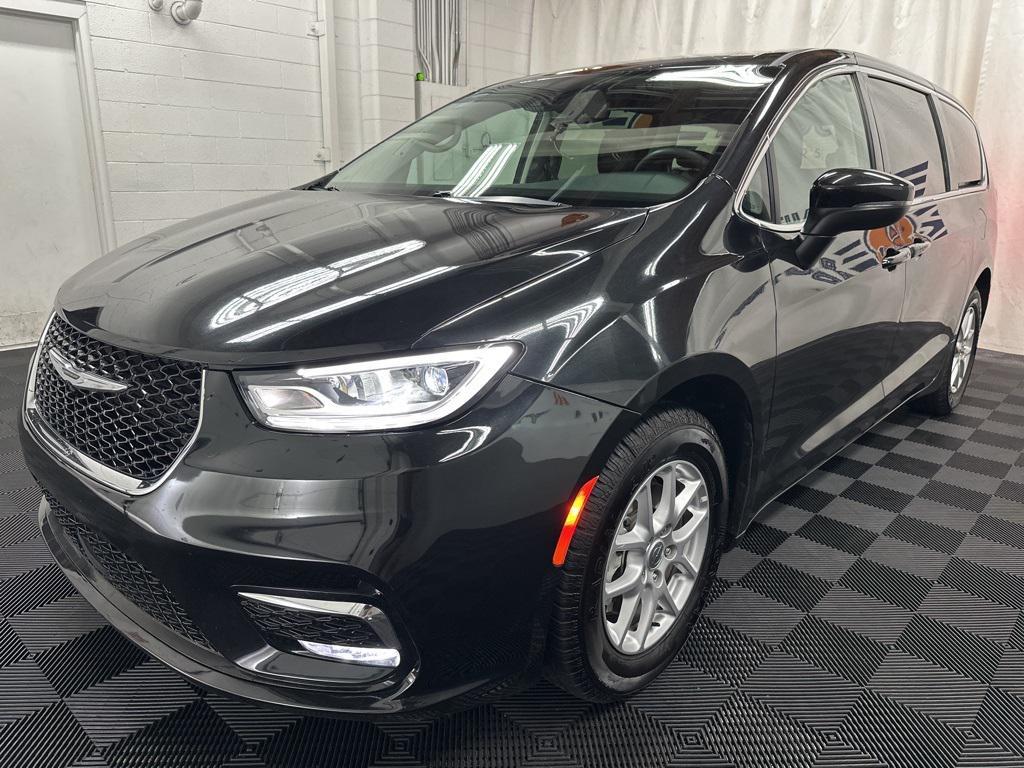 used 2023 Chrysler Pacifica car, priced at $21,500