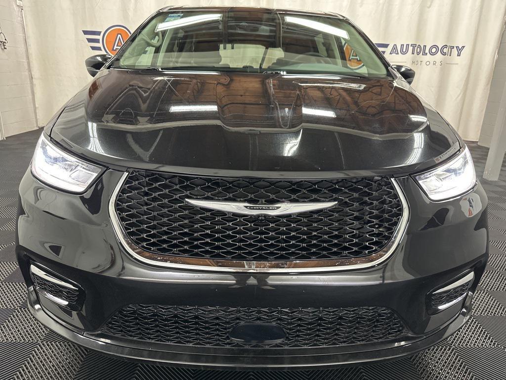 used 2023 Chrysler Pacifica car, priced at $21,500