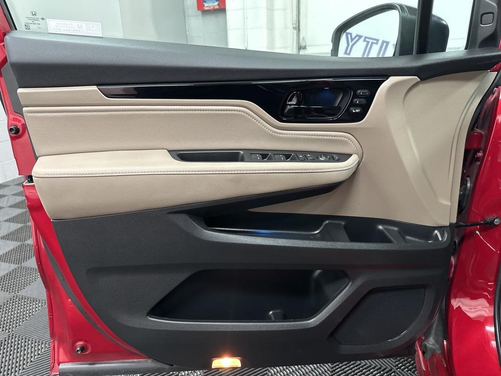 used 2024 Honda Odyssey car, priced at $33,800