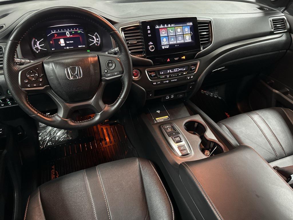 used 2024 Honda Passport car, priced at $32,000