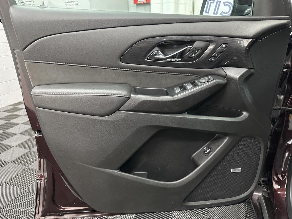 used 2022 Chevrolet Traverse car, priced at $29,000