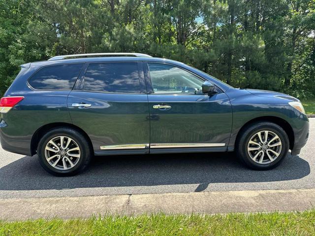 used 2013 Nissan Pathfinder car, priced at $9,990