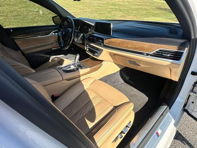 used 2018 BMW 750 car