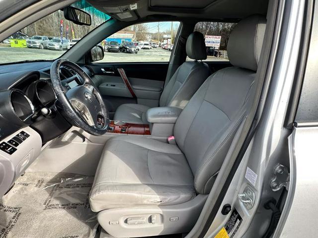 used 2008 Toyota Highlander car, priced at $6,990