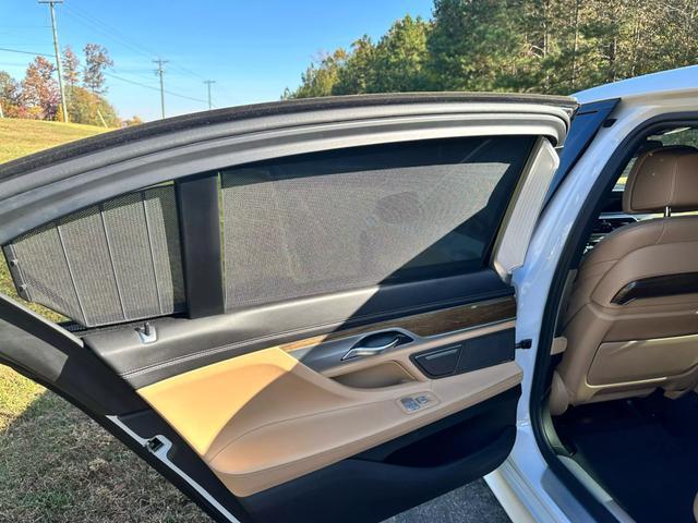 used 2018 BMW 750 car