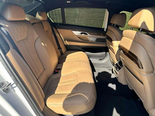 used 2018 BMW 750 car