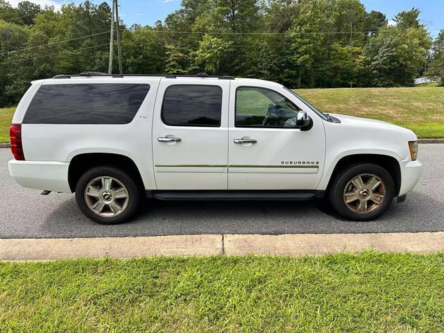 used 2009 Chevrolet Suburban car, priced at $12,990