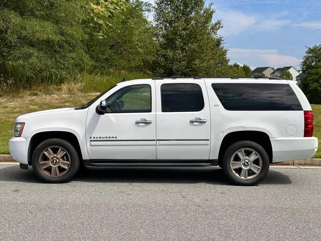 used 2009 Chevrolet Suburban car, priced at $12,990