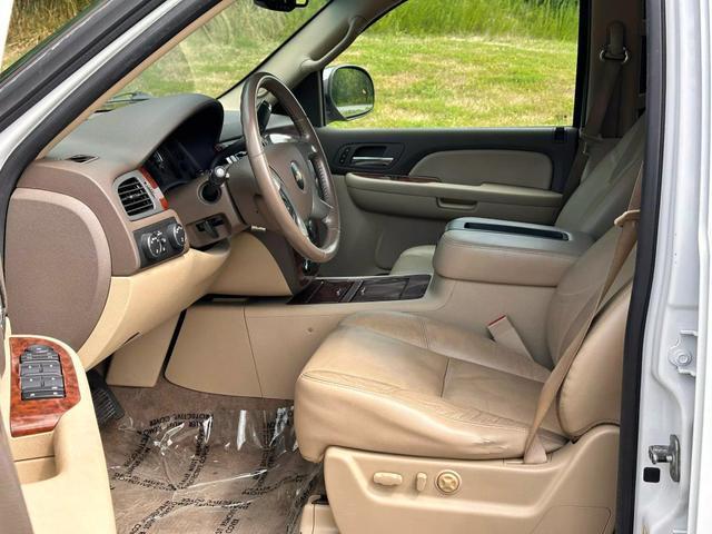 used 2009 Chevrolet Suburban car, priced at $12,990