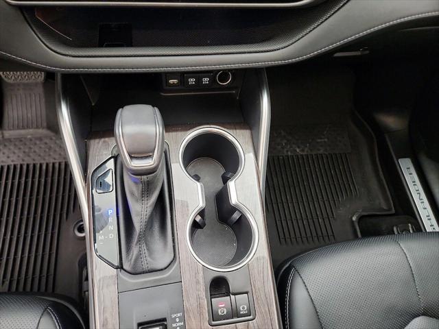 used 2021 Toyota Highlander car, priced at $34,998