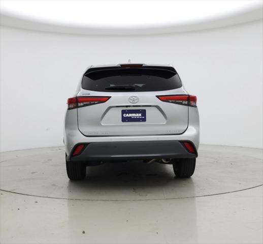 used 2021 Toyota Highlander car, priced at $34,998