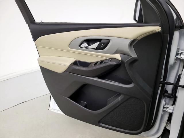 used 2022 Chevrolet Traverse car, priced at $27,998