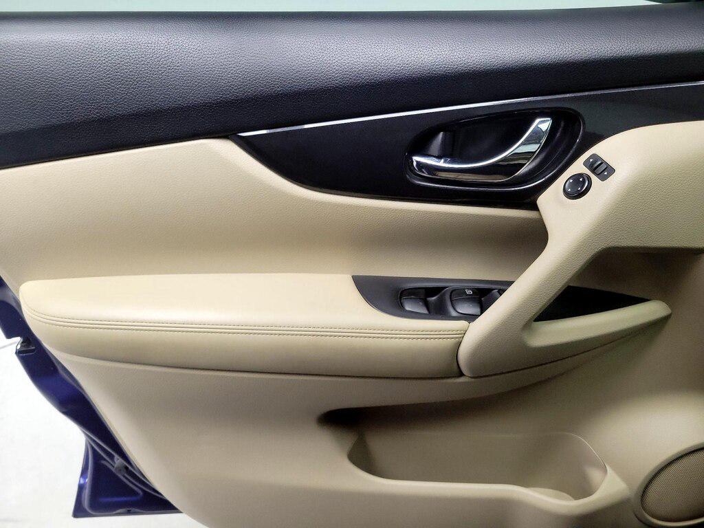 used 2017 Nissan Rogue car, priced at $14,998