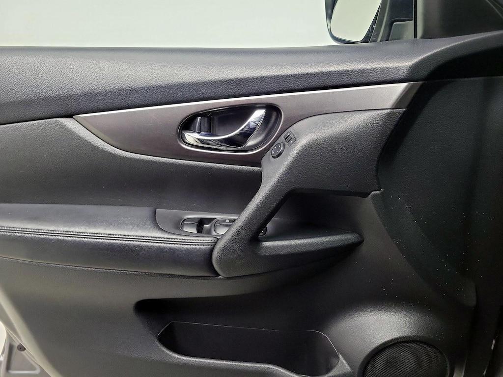 used 2015 Nissan Rogue car, priced at $13,599