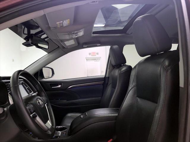 used 2016 Toyota Highlander car, priced at $24,998