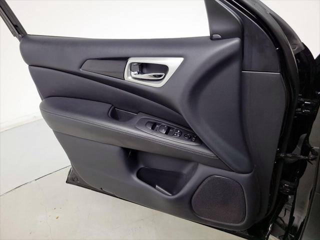 used 2020 Nissan Pathfinder car, priced at $23,998