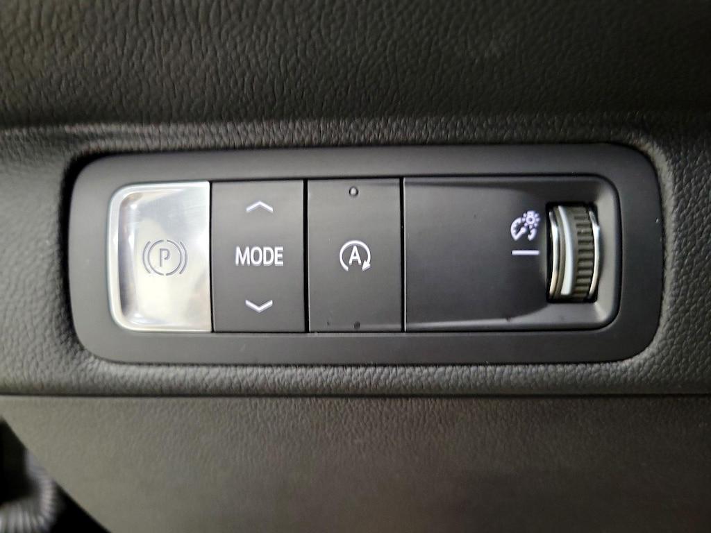 used 2025 Chevrolet Traverse car, priced at $41,998