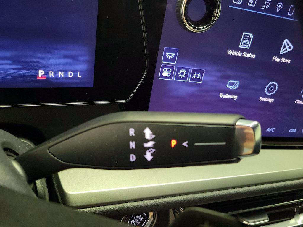 used 2025 Chevrolet Traverse car, priced at $41,998