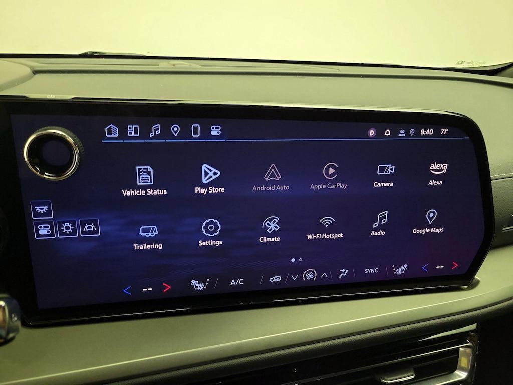 used 2025 Chevrolet Traverse car, priced at $41,998