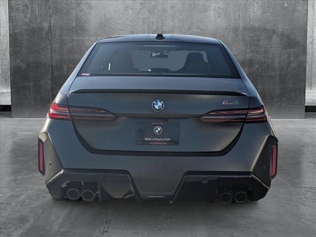 new 2025 BMW M5 car