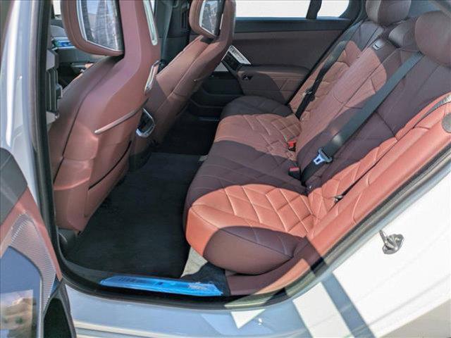 new 2025 BMW 760 car, priced at $129,625