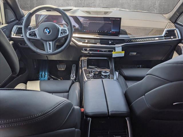 new 2025 BMW X7 car, priced at $118,020