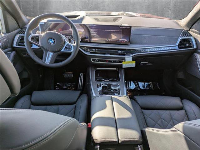 new 2025 BMW X7 car, priced at $91,125