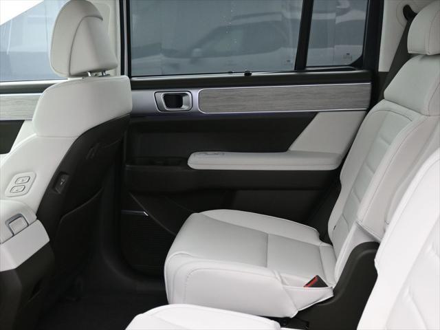 new 2025 Hyundai SANTA FE HEV car, priced at $45,326