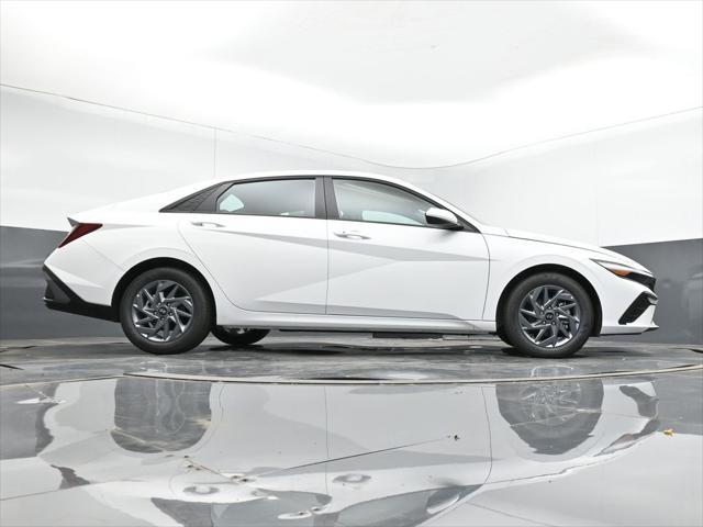 new 2024 Hyundai Elantra car, priced at $22,690