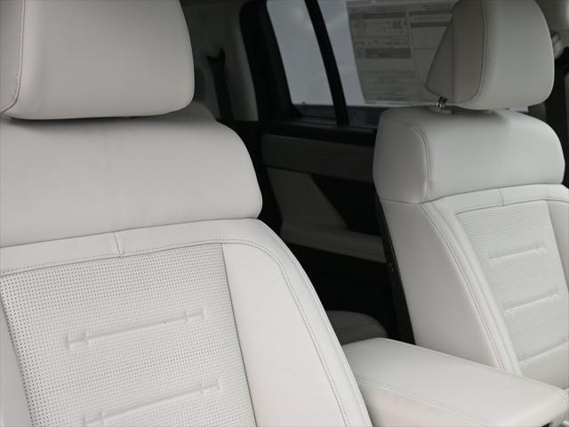 new 2025 Hyundai SANTA FE HEV car, priced at $43,983