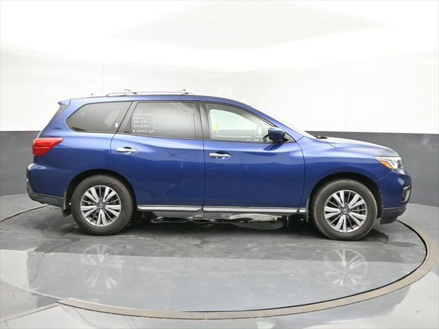 used 2020 Nissan Pathfinder car, priced at $20,991