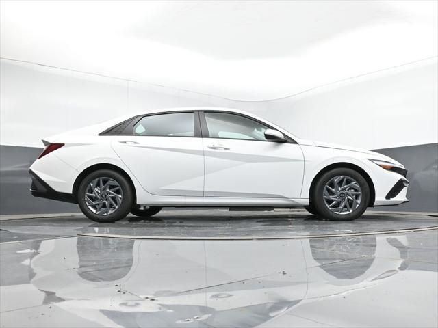 new 2024 Hyundai Elantra car, priced at $22,760