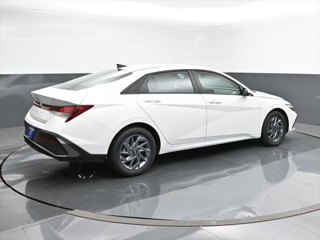 new 2024 Hyundai Elantra car, priced at $22,760