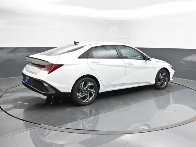 new 2025 Hyundai Elantra car, priced at $26,789