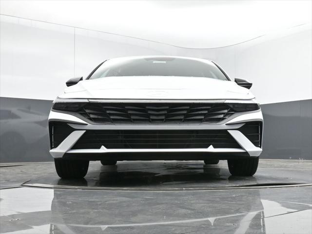 new 2025 Hyundai Elantra car, priced at $27,789