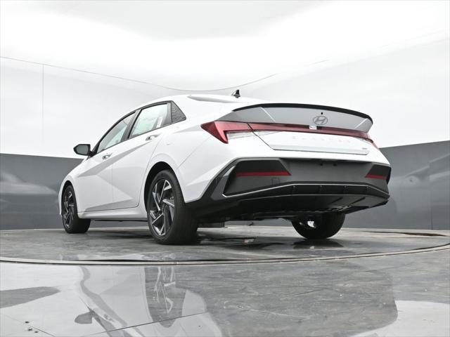 new 2025 Hyundai Elantra car