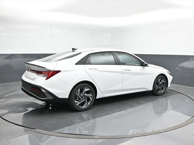 new 2025 Hyundai Elantra car