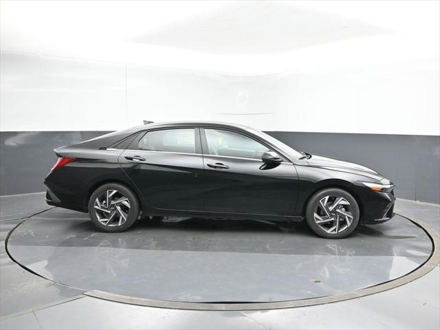 new 2025 Hyundai Elantra car, priced at $26,536