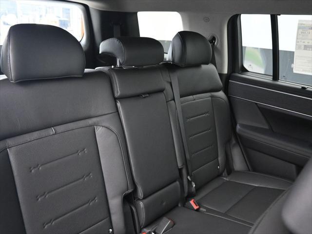 new 2025 Hyundai Santa Fe car, priced at $38,888