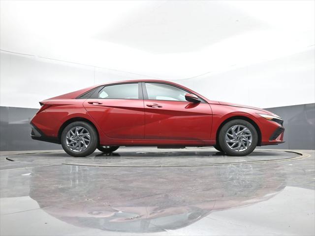 new 2025 Hyundai ELANTRA HEV car, priced at $25,608