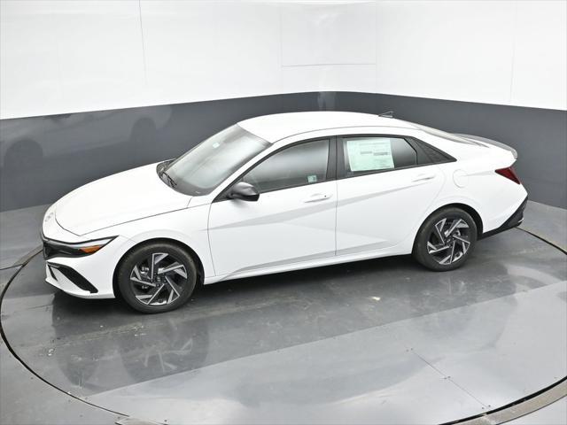 new 2025 Hyundai Elantra car, priced at $22,990
