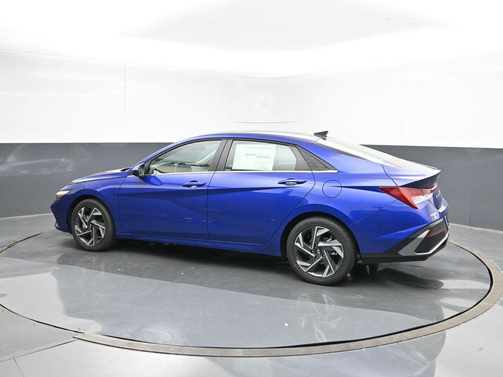 new 2025 Hyundai Elantra car, priced at $25,434