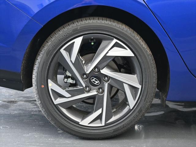 new 2025 Hyundai Elantra car, priced at $25,434