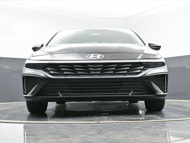 new 2024 Hyundai Elantra car, priced at $22,265