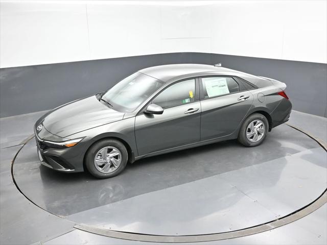 new 2025 Hyundai Elantra car, priced at $22,217