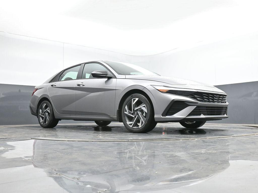 new 2025 Hyundai Elantra car, priced at $22,910